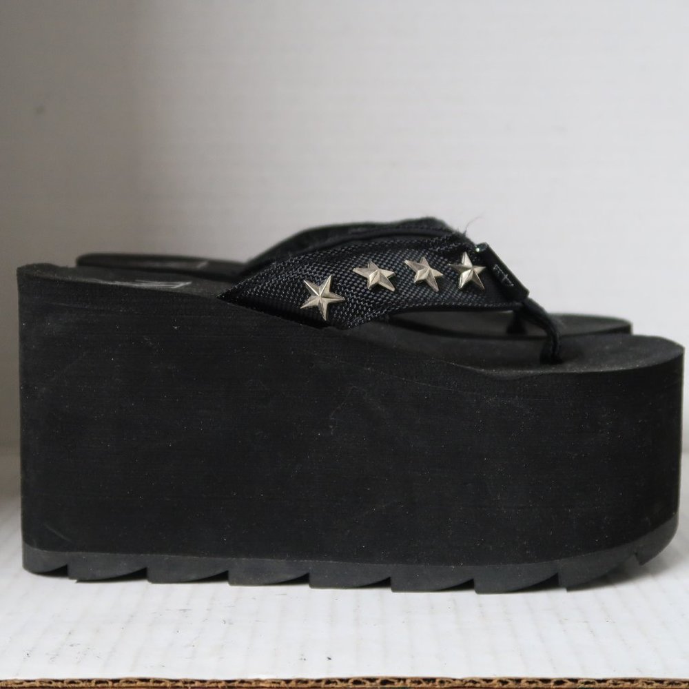 90s style YRU Pixi star platform flip flop sandals chunky wedge thong sandals